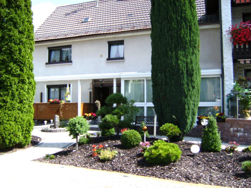 Ferienwohnungen Haus Waltraud 스타인비센 외부 사진